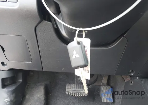 2018 Mitsubishi Mirage G4 Es z USA, uszkodzony, nr VIN ML32F3FJ1JHF12464